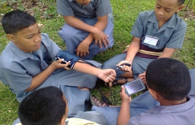 Tonga High School students with Data loggers